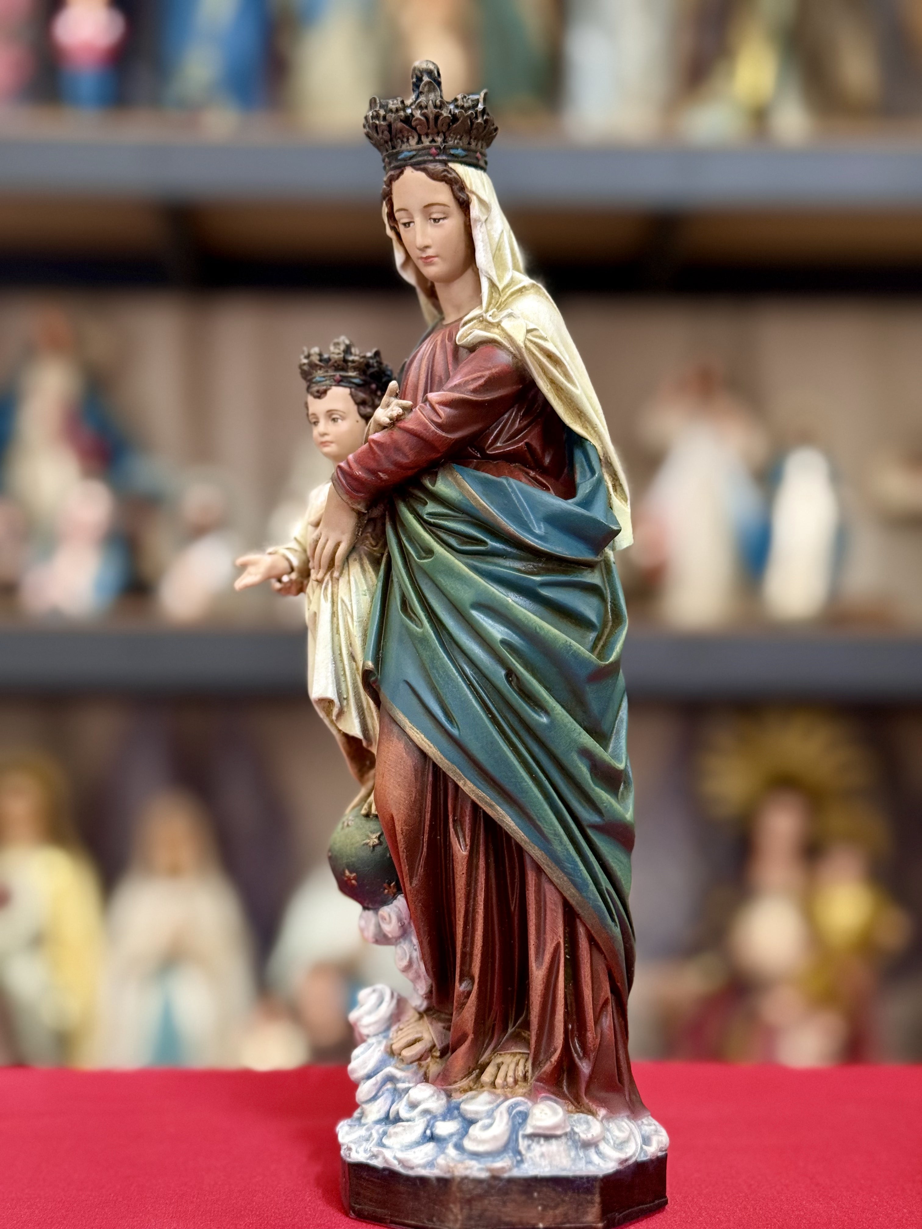 Hand-painted Virgin Mary and Child Jesus statue with crowns for Catholic home altar